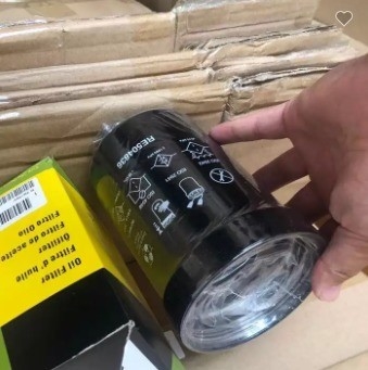 Diesel Parts Oil Filter RE504836 P550779 36139632 RE507522 GM32809 13502869 for Truck Engine